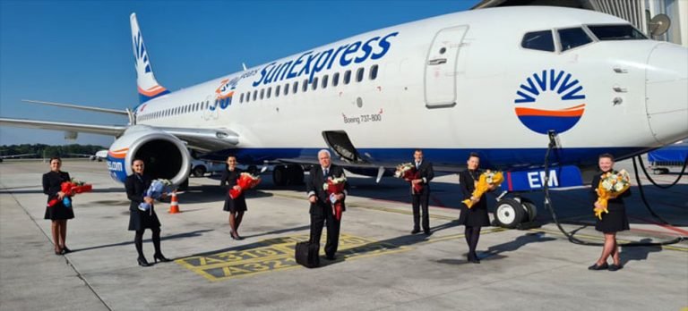 SunExpress Kaptanı Hasan Tatar emekli oldu