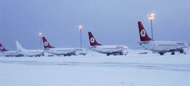 Diyarbakır’da hava ulaşımına kar engeli!