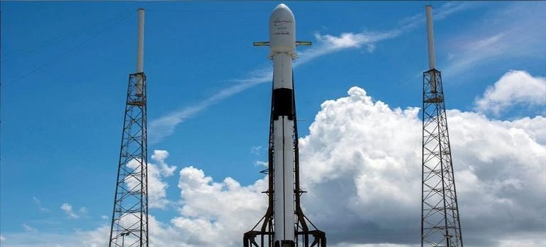 SpaceX, Starlink ağı için 60 internet uydusunu daha uzaya fırlattı