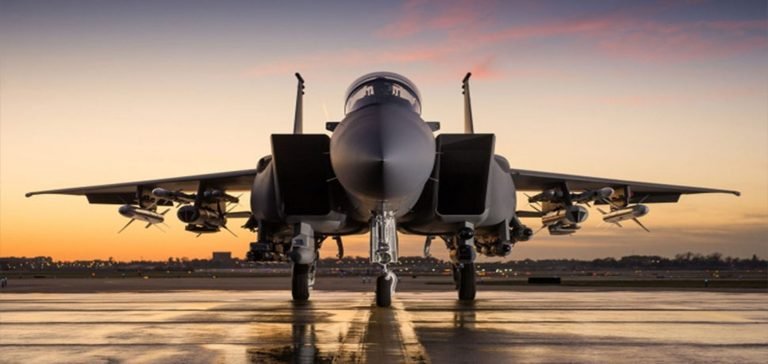 Japonya’da Tsunami Alarmı: Naha Hava Üssü F-15 Savaş Uçaklarını Tahliye Ediyor