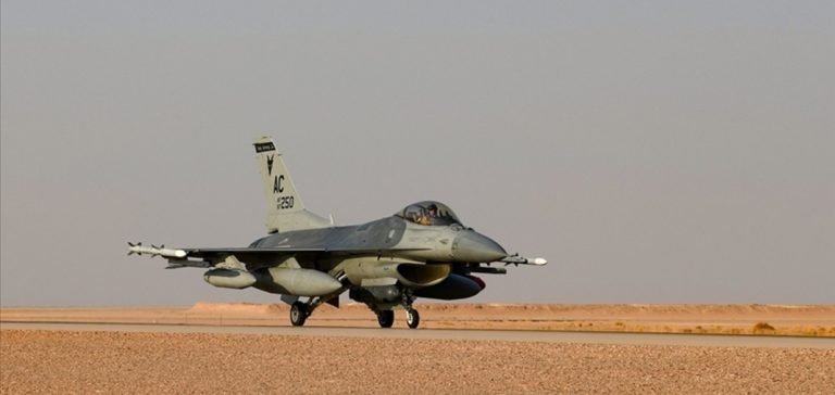 ABD’nin F-16 filosu Orta Doğu’ya ulaştı