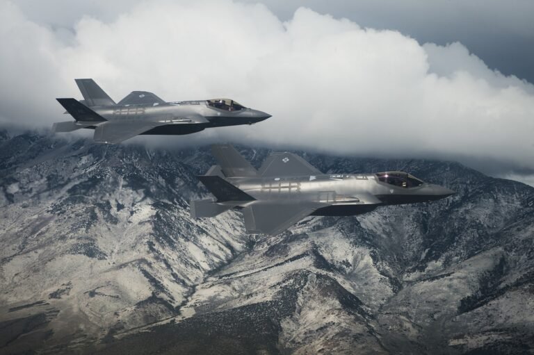 ABD ve Çin arasında savaş uçağı düellosu... Çin, F-35'i tahtından indirecek!