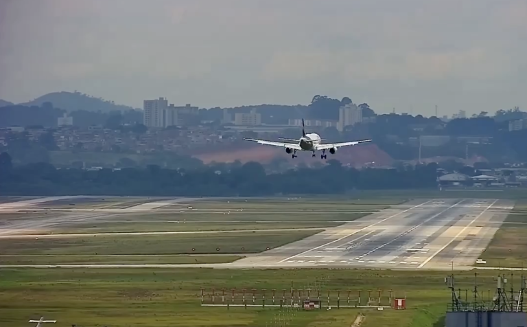 Brezilya’da Uçak Eksik Lastikle İniş Yaptı