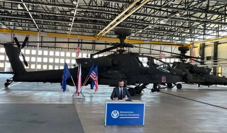 Polonya, 96 Apache Helikopteri İçin 10 Milyar Dolarlık Dev Anlaşma İmzaladı